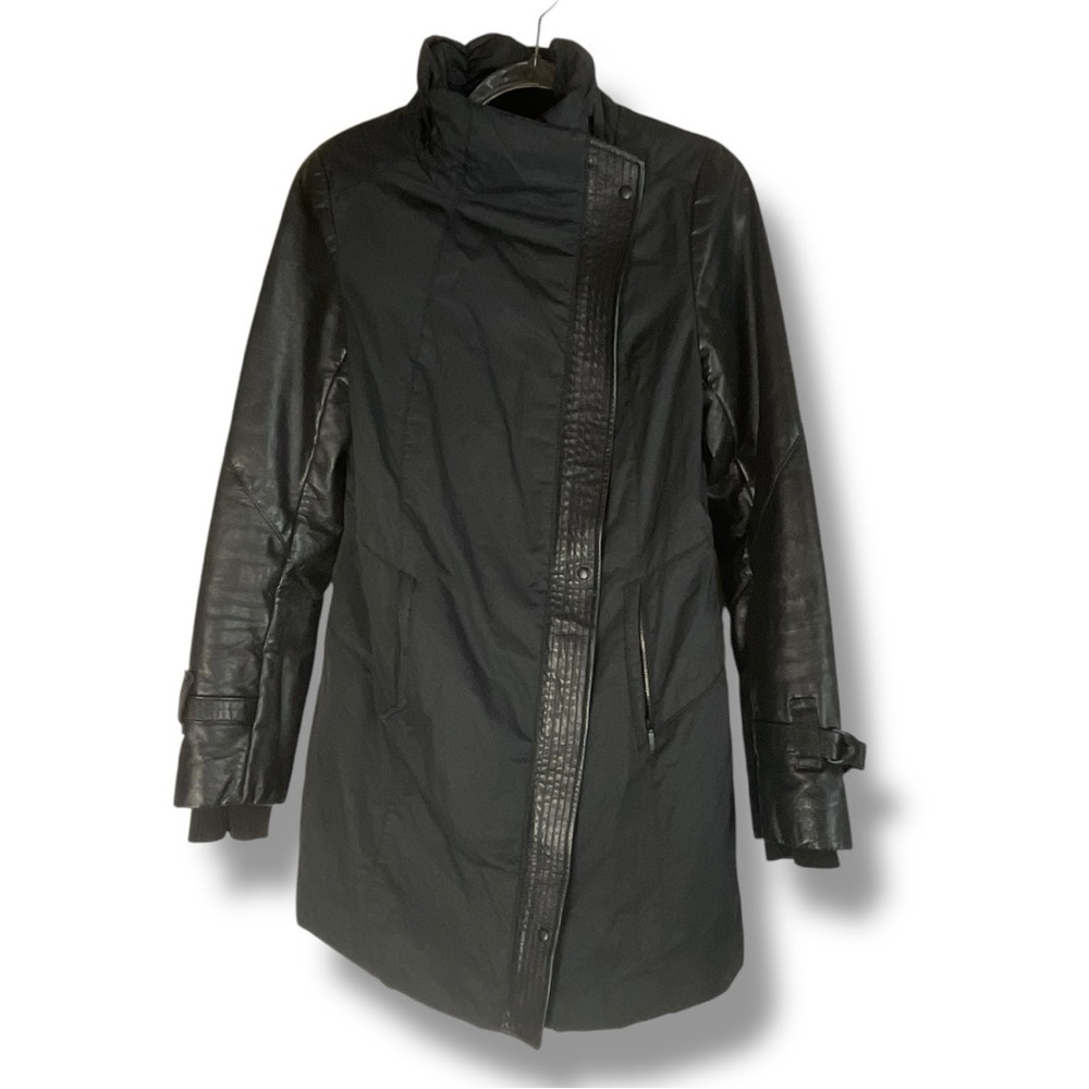 Danier Jacket Womens Black Leather Sleeves Long Fitted Insulated Size XS